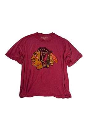 Original Retro Brand Chicago Blackhawks NHL Men 3XL Red Distressed Logo Shirt